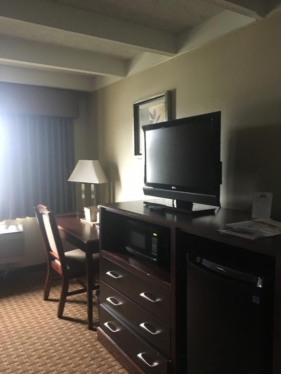 Days Inn By Wyndham Bloomington West ภายนอก รูปภาพ