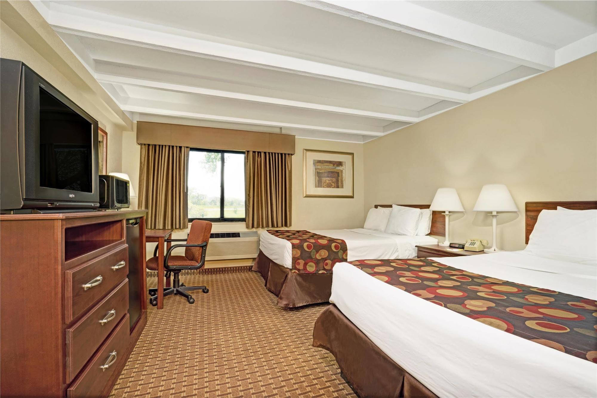 Days Inn By Wyndham Bloomington West ภายนอก รูปภาพ